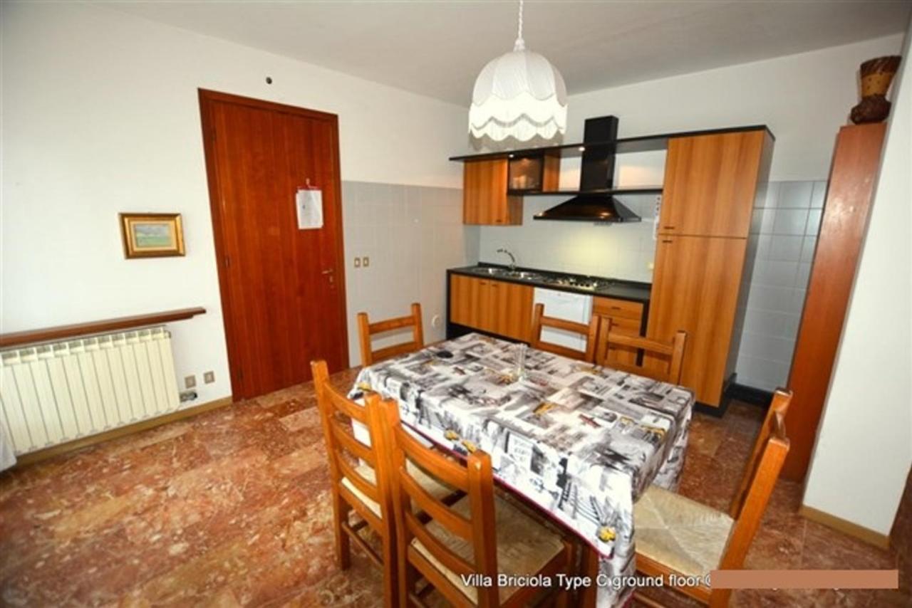 Lignano Exclusive With Pool Apartment Lignano Sabbiadoro Luaran gambar
