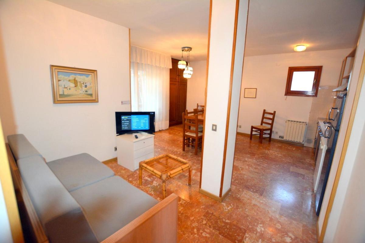 Lignano Exclusive With Pool Apartment Lignano Sabbiadoro Luaran gambar